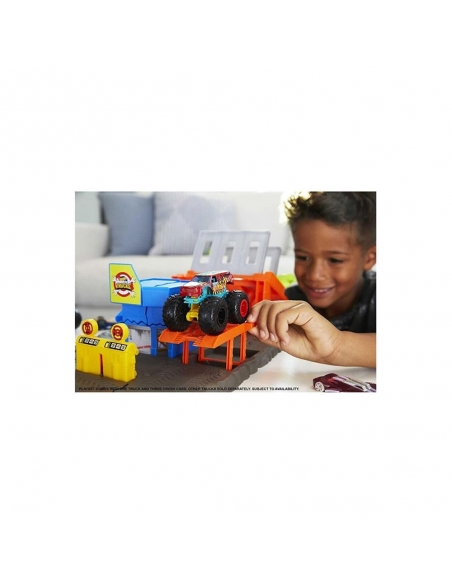 Hot Wheels Monster Trucks Patlama İstasyonu Oyun Seti